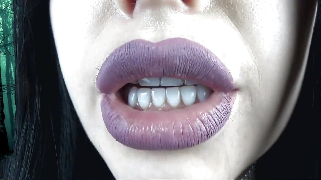The Princess of darkness will eat you piece by piece