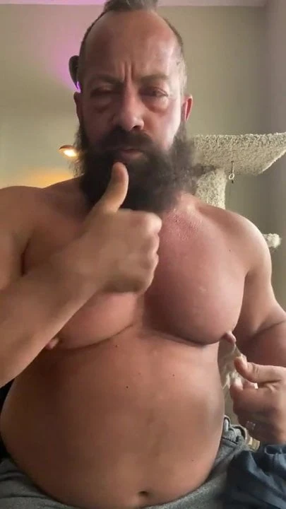 MUSCLED NIPDAD