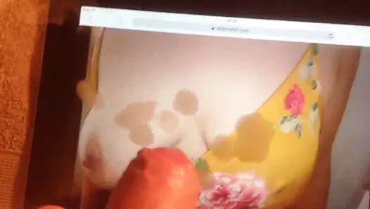 güzel memelere haraç