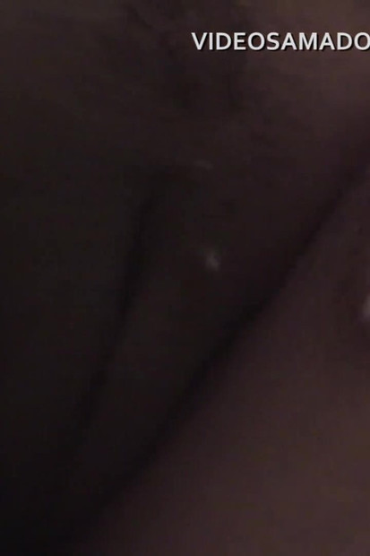 Maid utför oralsex på chefen med kameran i handen