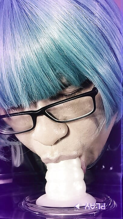 娘娘腔蕩婦Kandi Kane深喉吸吮和吮吸雞巴崇拜