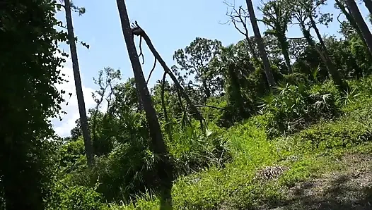 Bts Naturspaziergang und Masturbation auf dem Trail