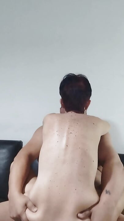 Hard fuck and creampie in the living