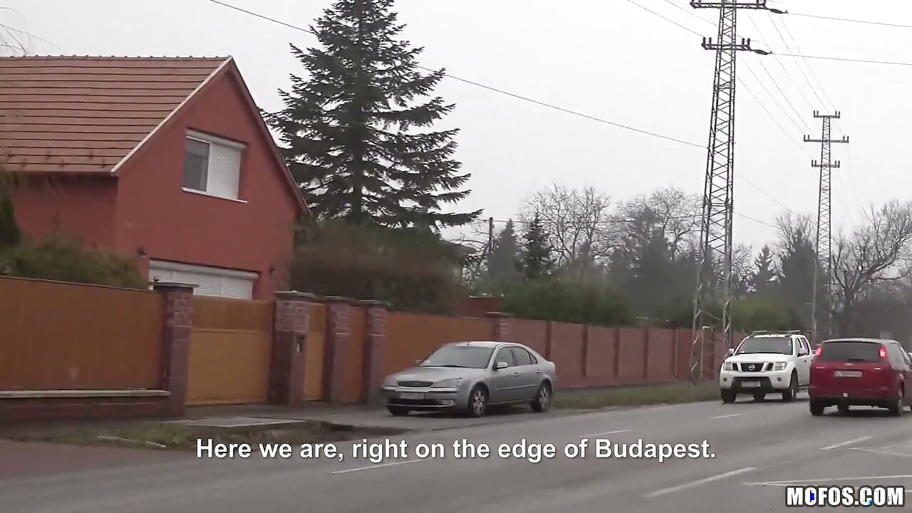 Mofos - неслухняна Сьюзі Белл роздяглася і відсмоктує Френка Гу'і, G'Ets, гарячий неслухняний камшот на цицьки