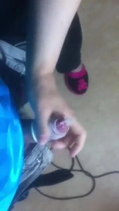 A duci feleségem adj nekem egy kézimunka cumot óvszerre
