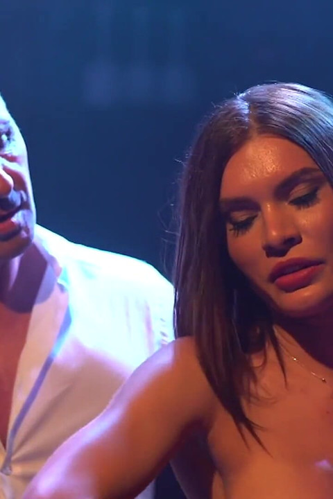 Piosenkarka i jej producent