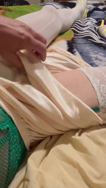Jaw-dropping moment from "Sexy green teddy"