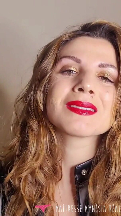 Vends-ta-culotte - Humiliation of a small cock loser by a beautiful French dominatrix | Clip 1