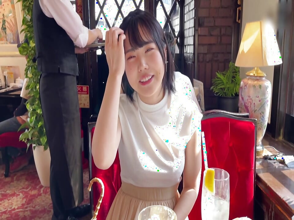 A087G06 A bright, energetic, naturally busty, and perfectly hairless girl with an idol-like face and a perfectly healthy figure has hooked-up sex at a love hotel!