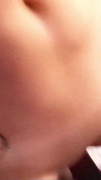 Detik kuat dari seks creampie sudut pandangan pertama antara kaum "awek kolej pemalu Kendra"