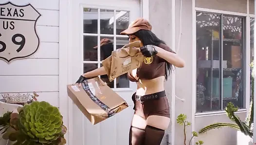 Antarkan kontol itu! Cewek-cewek pejuh pakai strap-on