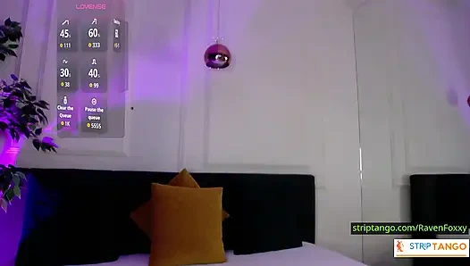 Sie lädt dich so schön in ihre fotze ein.