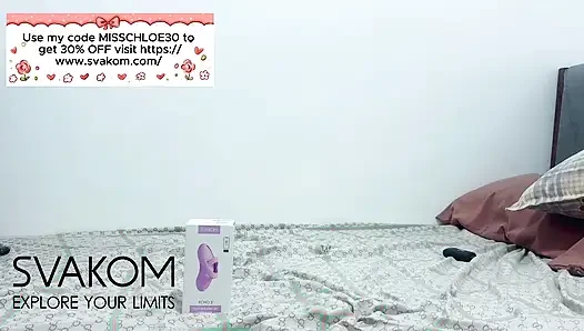 Попробую мою новую игрушку Emma Neo 2 от Svakom!! Этот маленький, но чувствует себя отлично трахаю!