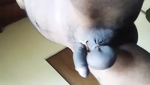 Sünnetsiz yarak ve taşak salıncak