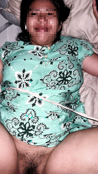 The soft smell of my brother-in-law's body makes a crot