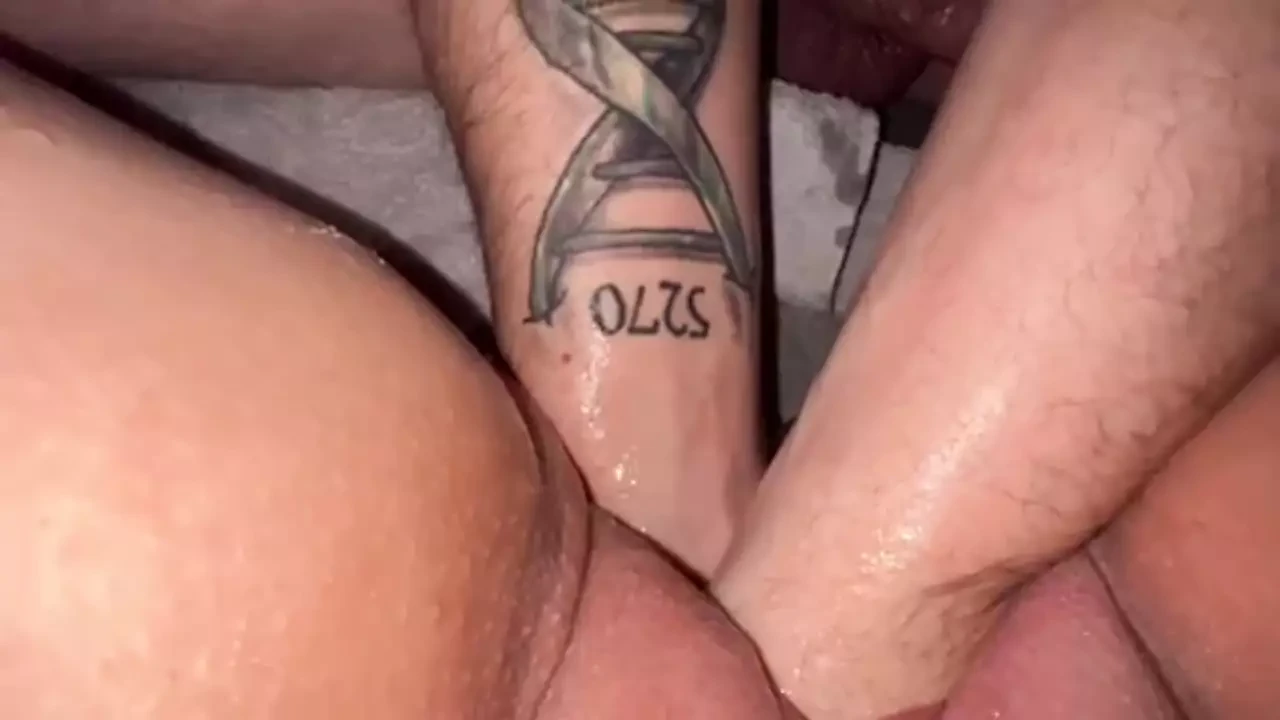 Amateur MILF wet sloppy squirting pussy double fisting and dick