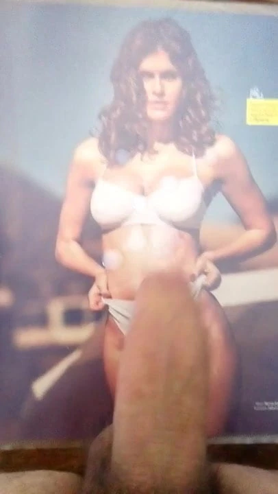 Alexandra Daddario cum tribute