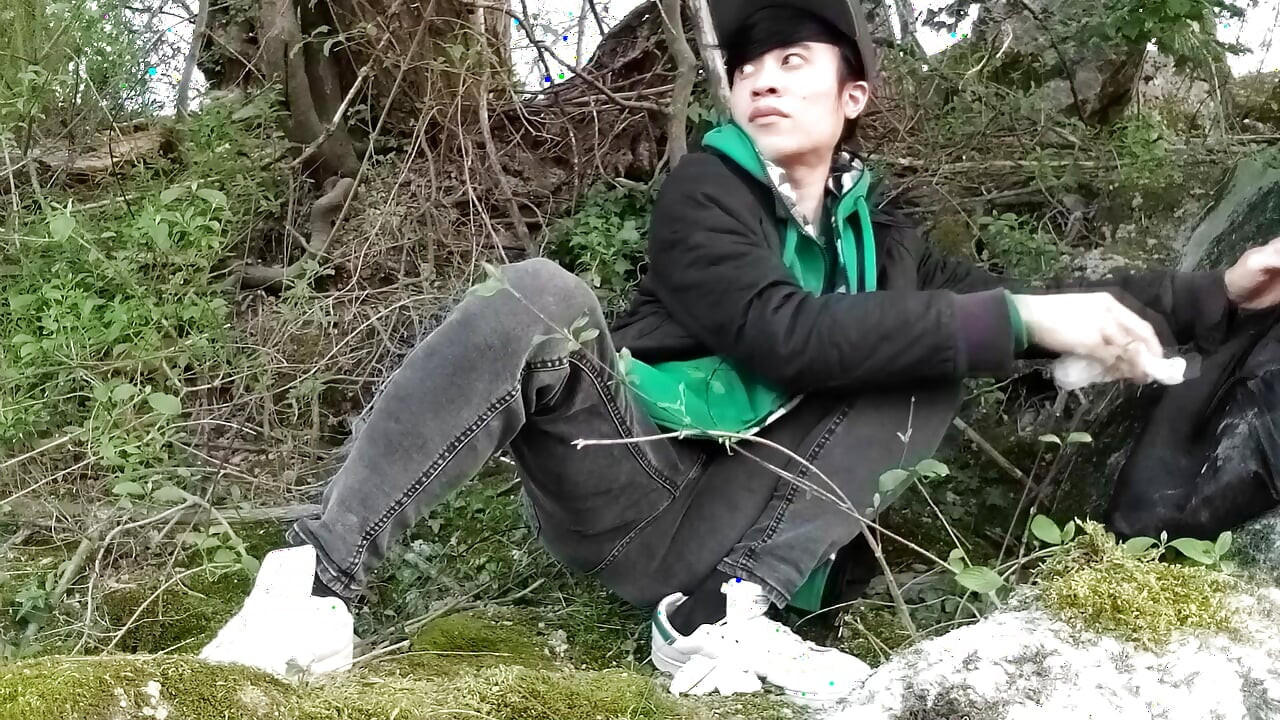 Behind the scenes Jon Arteen after masturbating ejaculating thick cum play cleaning tidying up creating artistic sperm on moss
