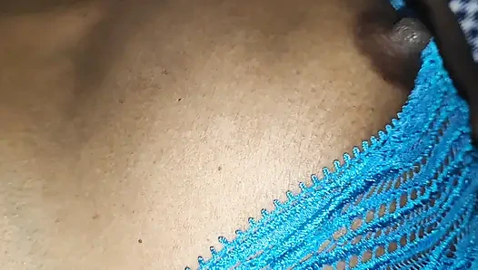 Istri teman bermain dengan kontol & memek disetubuhi pantatnya.