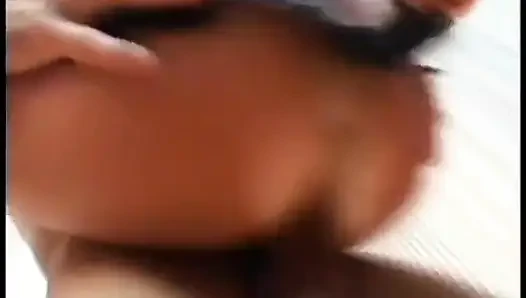 Dua pelacur pemakan memek ngentot kontol pejantan dan dicrot di dalam