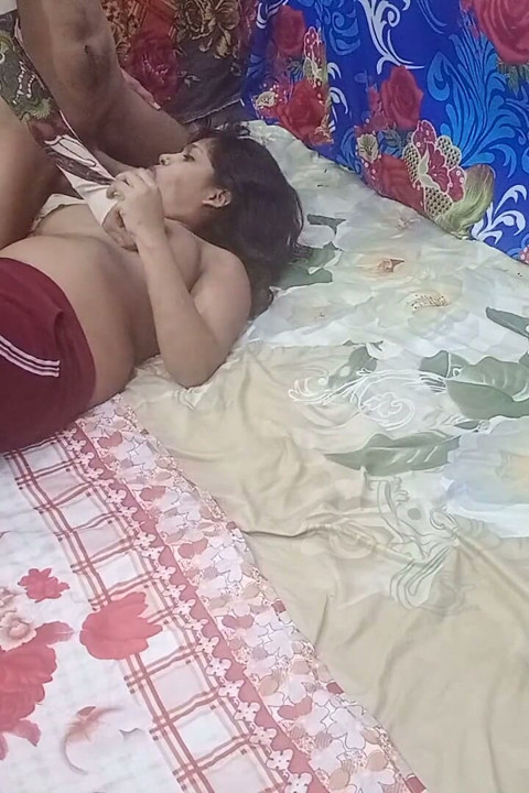 Indian Teen Sarika Steamy Desi Couple Hot Sex