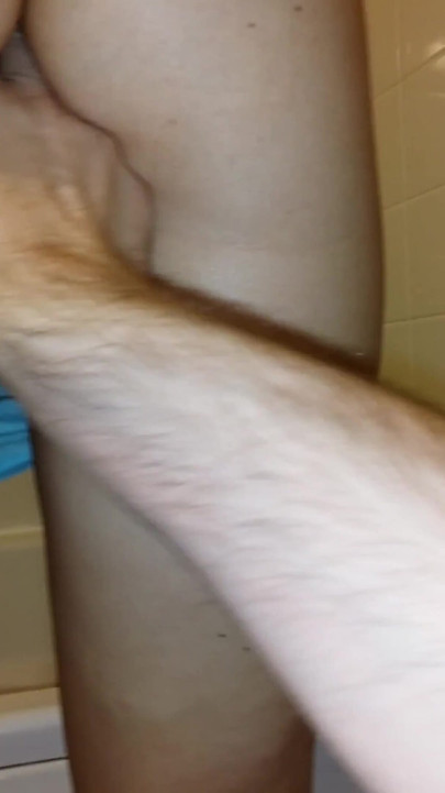 Super Sexy Mature Mormon Wife Pissing in Homemade Video