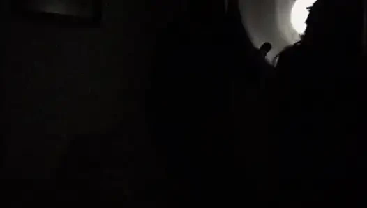 Волосатая пара трахается на столе