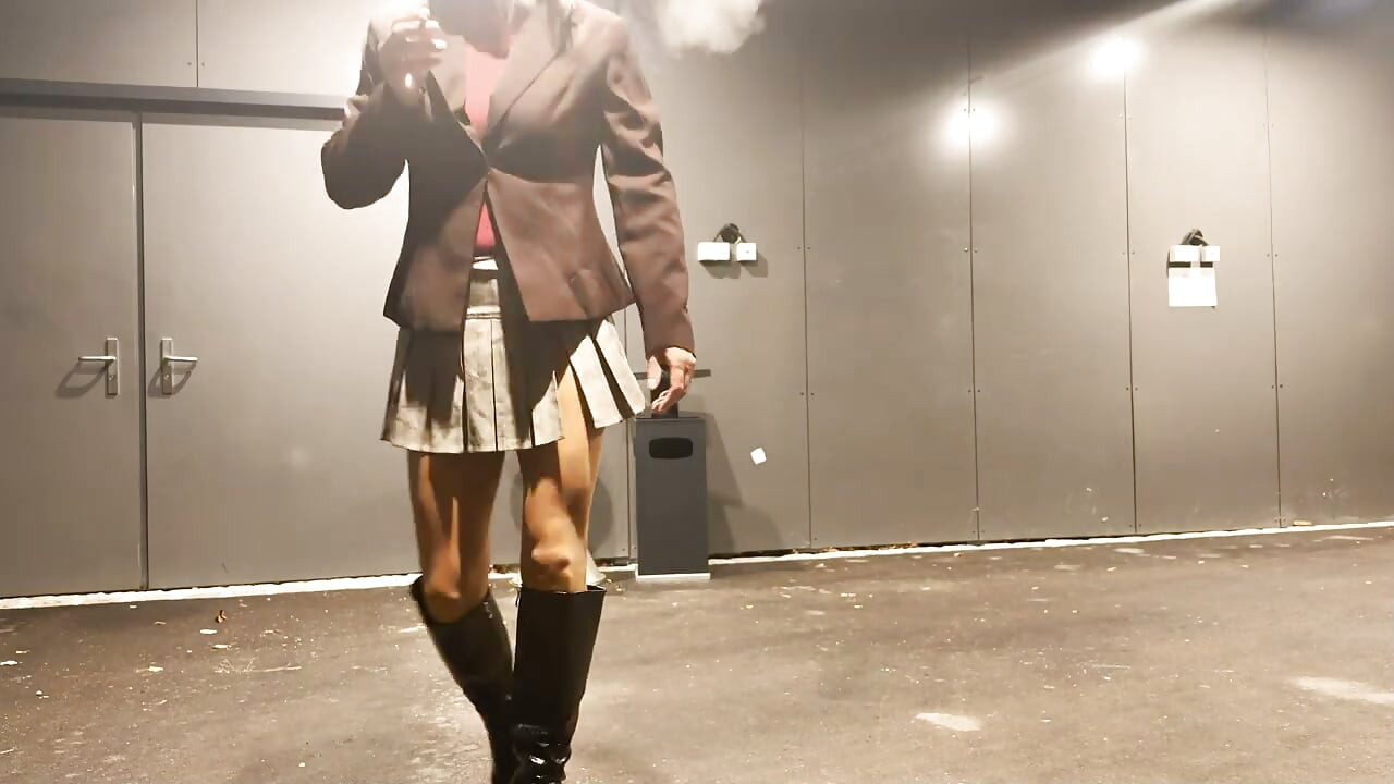 In superminiskirt and 2 different pantyhose