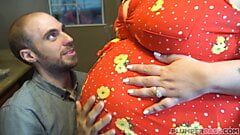 गर्भवती खूबसूरत विशालकाय महिला