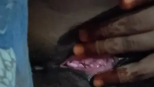 Сводная сестра отправляет обнаженные и сексуальные видео