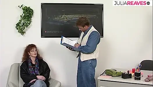 Islak amcıkta siyah dildo