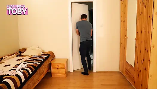 Rimming girls - poppy si cewek imut ngasih kejutan untuk saudara tirinya yang mesum