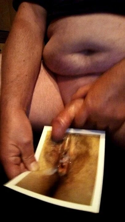 Sperma on Hairy Pussy