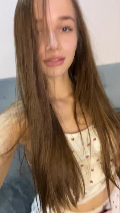 Você está me assistindo, mas estou pensando em cavalgar 😇