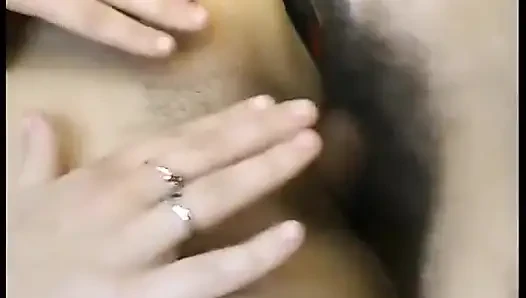 Aksi hot lesbian pasangan hot rambut merah dengan kecil di ruangan casting bokep pertamanya