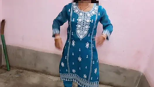 Индийская пара занимается сексом, муж трахает жену