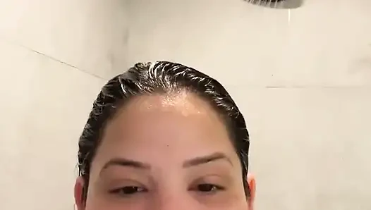 Dani Valentina ile canlı yayın