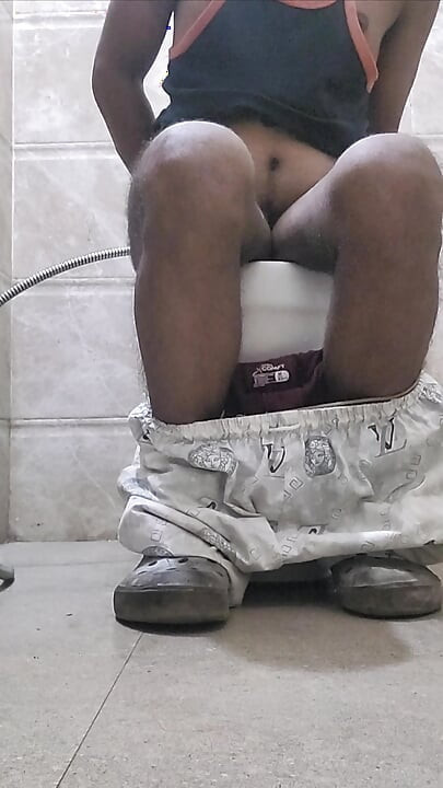 Recorded a video of girlfriend having sex in the toilet.