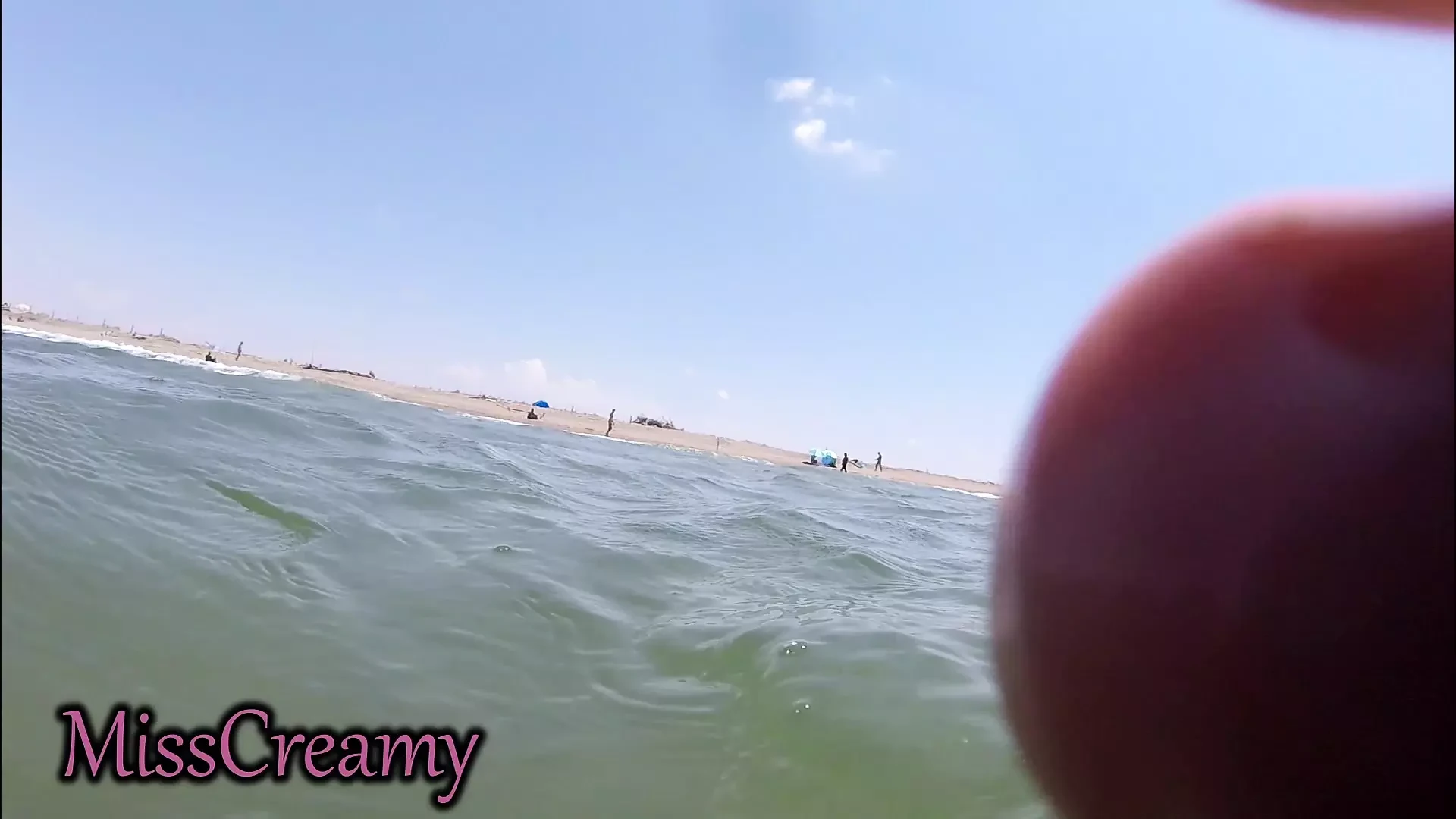 Prigioniero! Insegnante busta il mio cazzo sott'acqua - orgasmo pubblico spiaggia nuda!