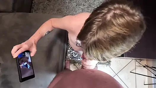 Schlampiger blowjob von pOV. Er hat einen so schönen schwanz und er sollte aus allen Winkeln geschätzt werden