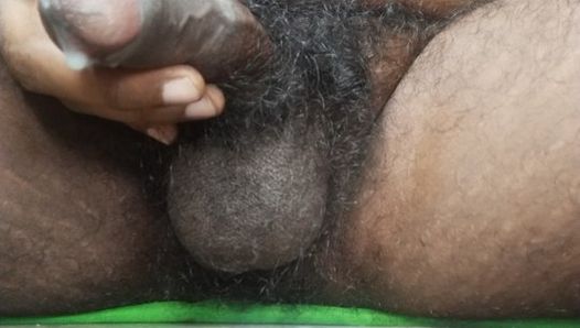 Garçon indien - branlette et léchage de sperme