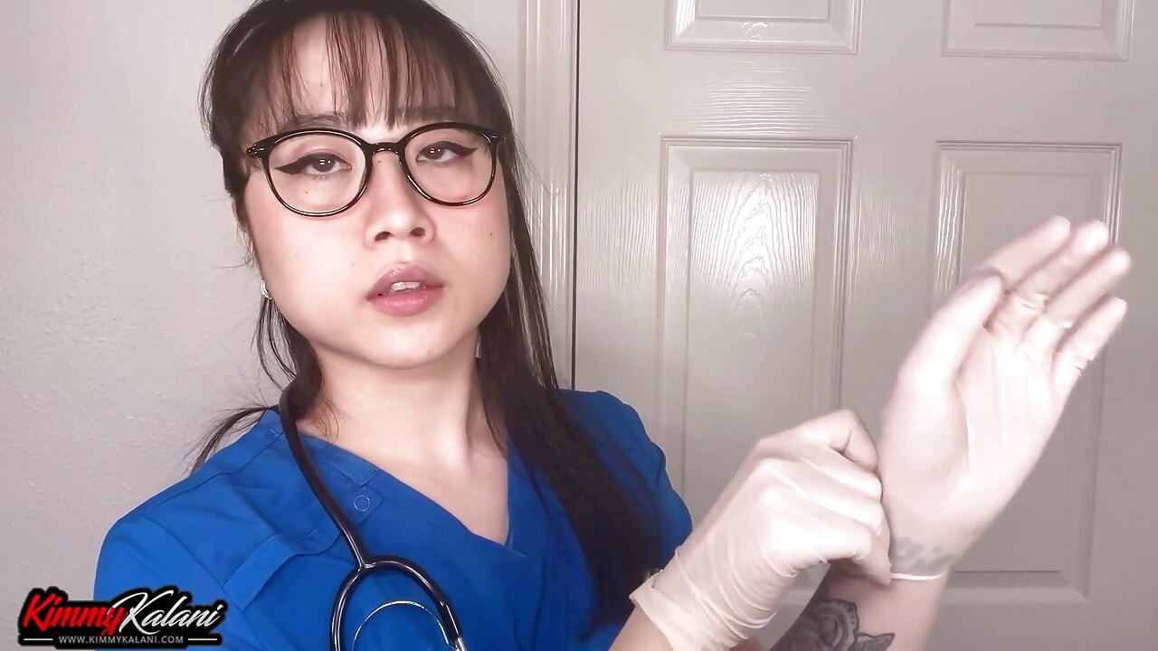 אחות יושבת על הפנים שלך ASMR בגידה