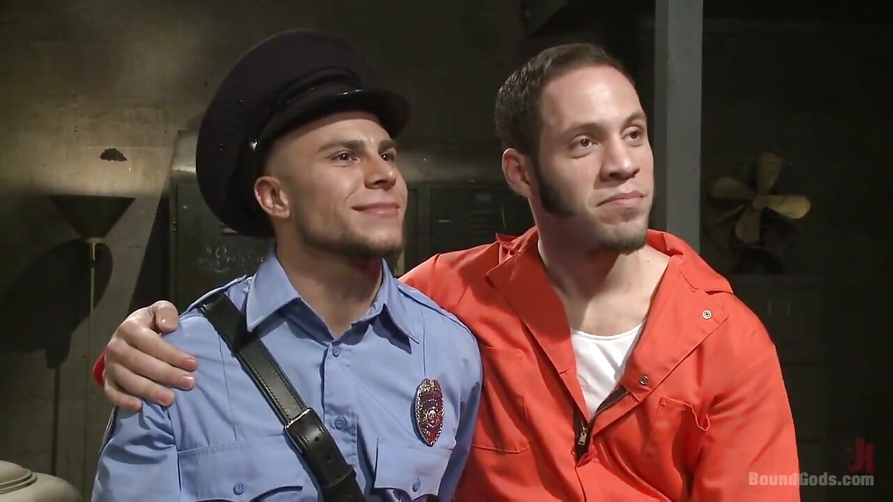 Arrogant Cop Tormented by His Prisoner
