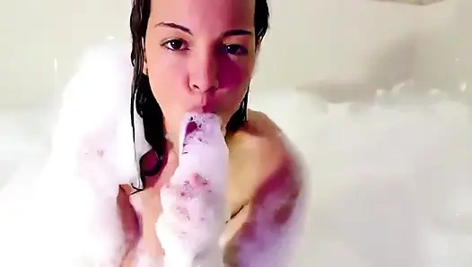 Найди меня, превращающаяся в русалку, затерявшаяся в райском пузыря