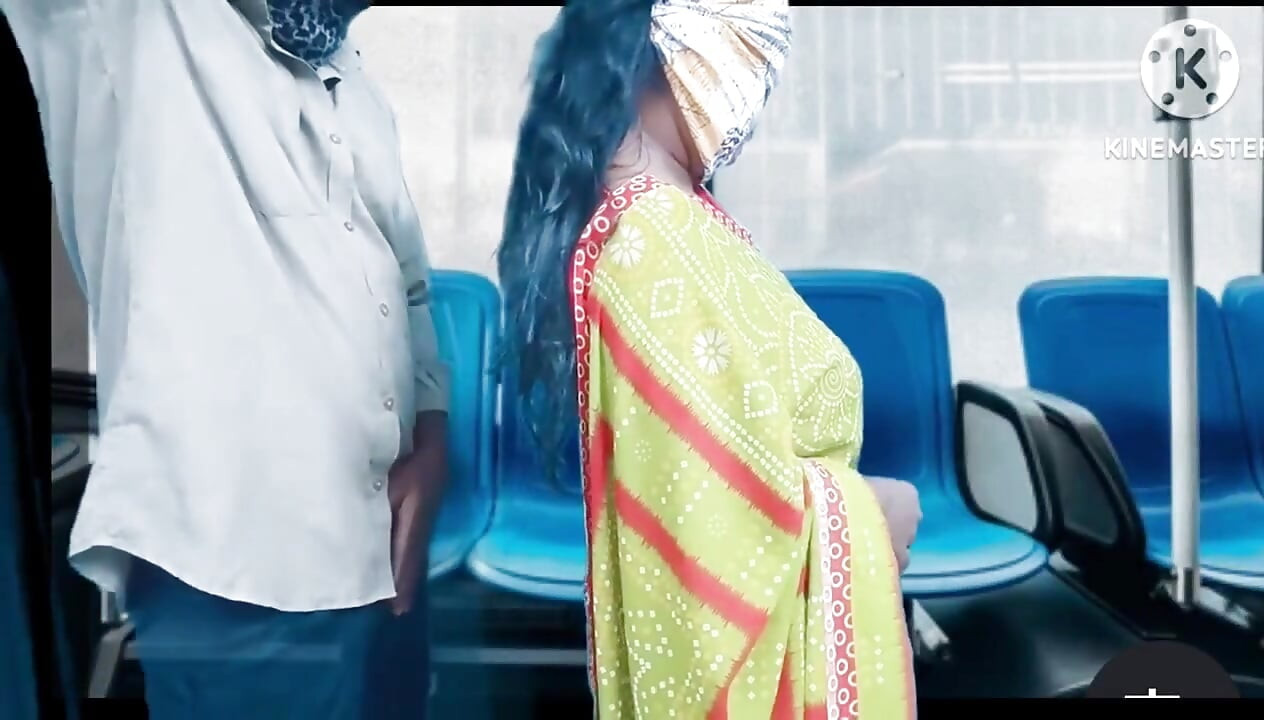 Seks publiczny w autobusie z pasażerem - Tamil Audio z jękiem