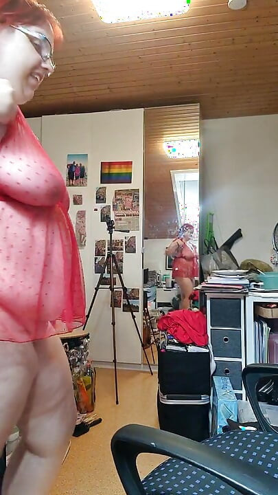 Udder cow Anna-Maria Lindel live in front of cam 25.08.2025