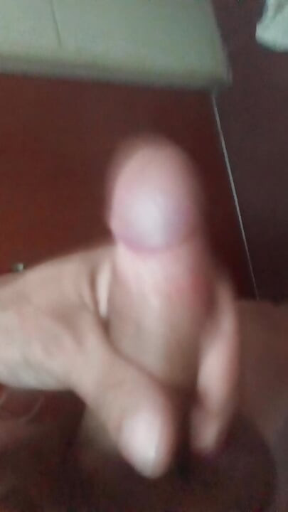 jerk off in the bathroom and can't finish