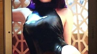 Psylocke cosplay सह श्रद्धांजलि