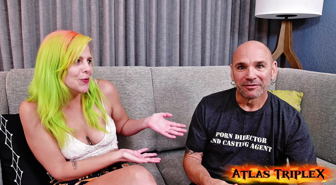 Casting Couch 5 - nová děvka Kesha Looking je ošukaná