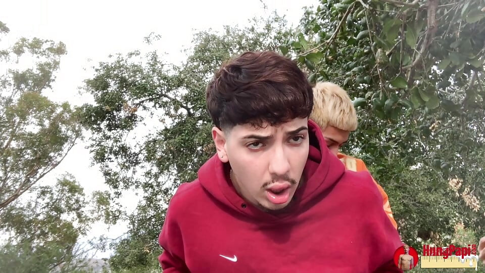 Twink koji razmnožava veliki kurac Hung Papi Cum Load Hungpapi